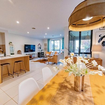 Stayau 4Br Designer Home In Knox Wantirna South Exterior photo